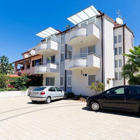 Apartments Valbruna 罗维尼 外观 照片