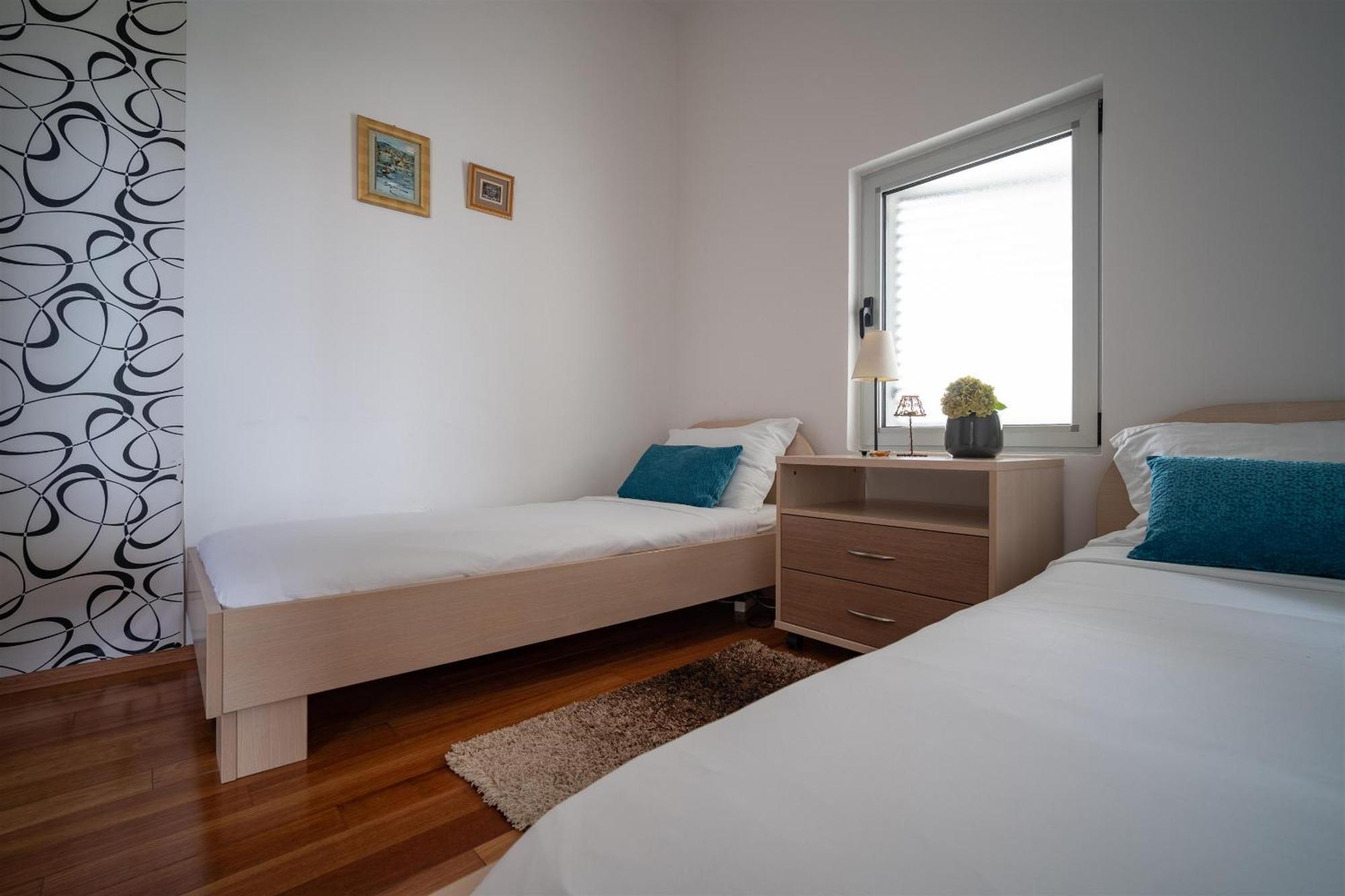 Apartments Valbruna 罗维尼 外观 照片