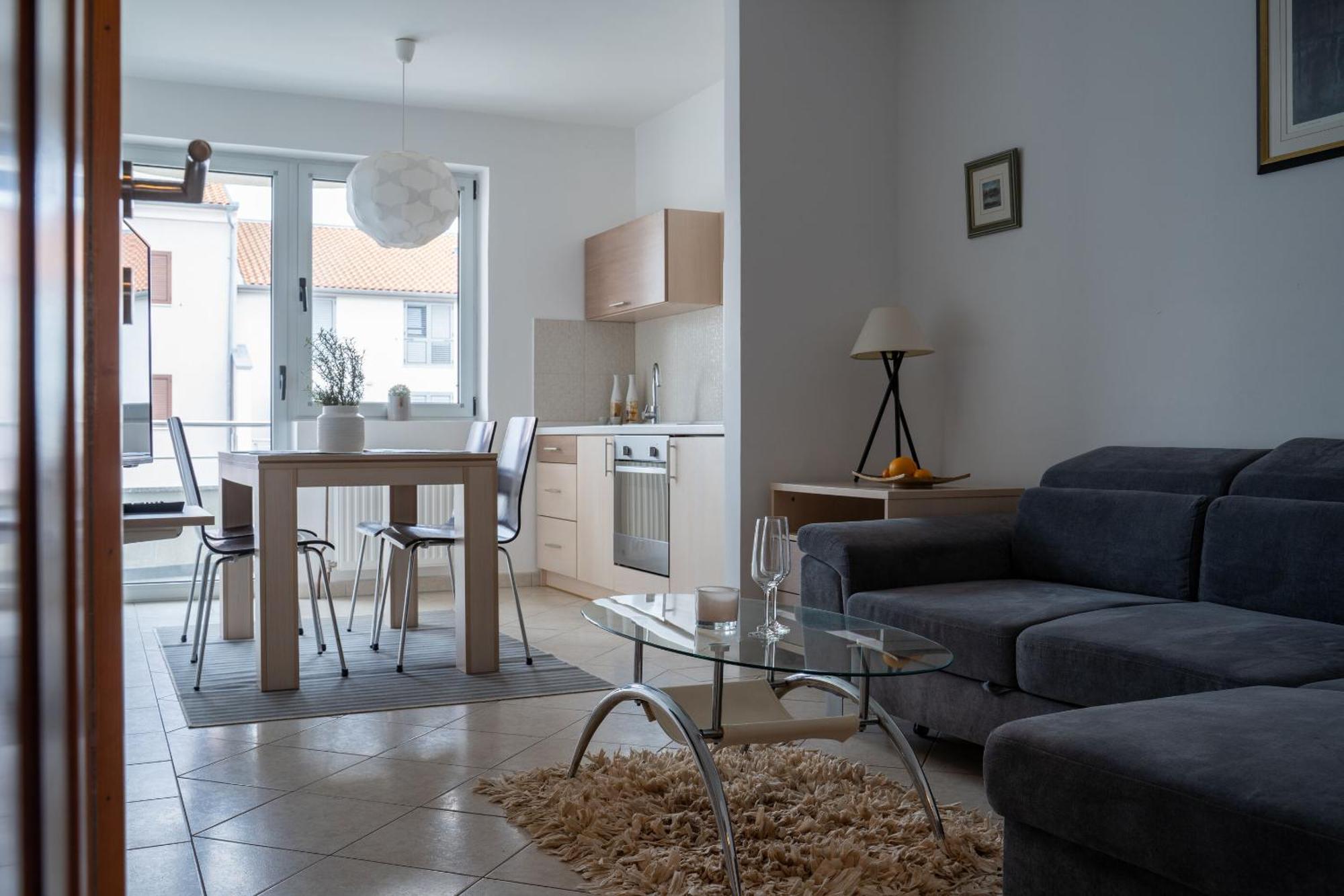 Apartments Valbruna 罗维尼 外观 照片