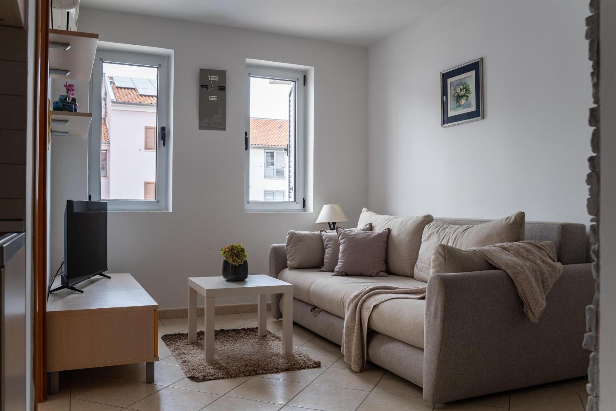 Apartments Valbruna 罗维尼 外观 照片