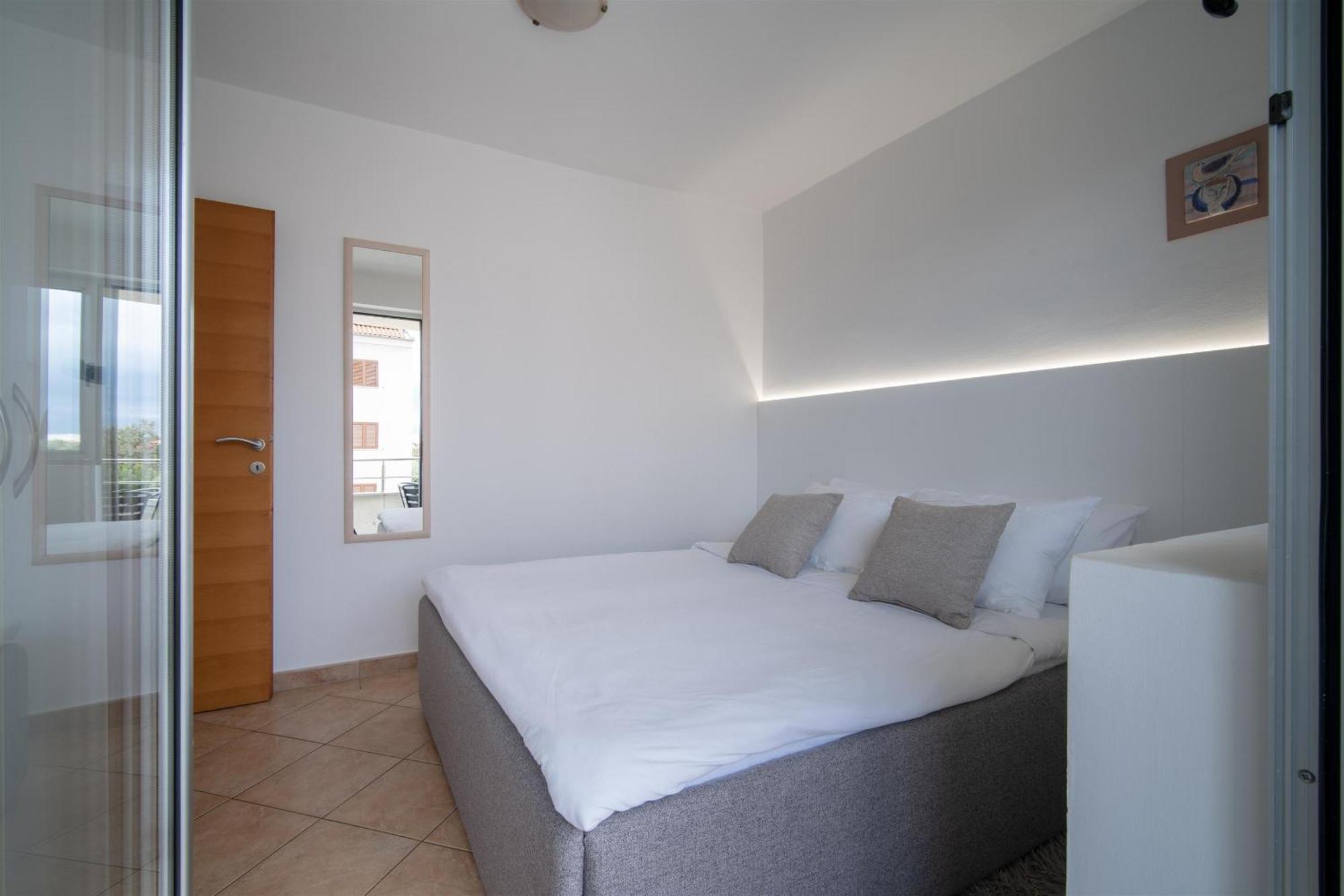 Apartments Valbruna 罗维尼 外观 照片
