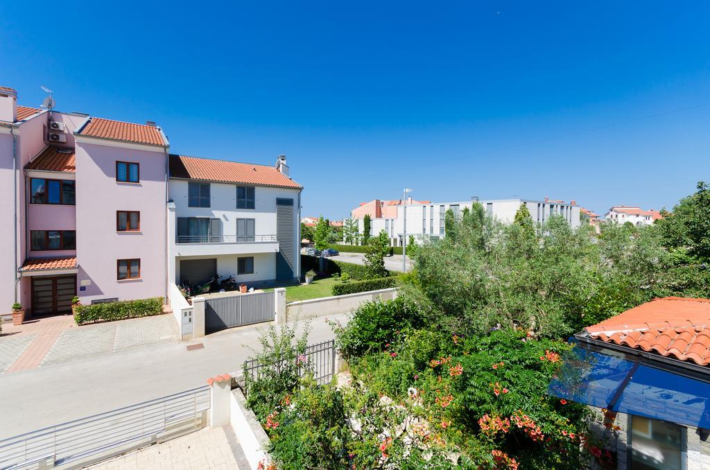 Apartments Valbruna 罗维尼 外观 照片
